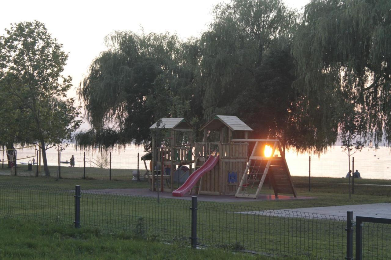 Vizparti Apartman Siofok Exterior photo